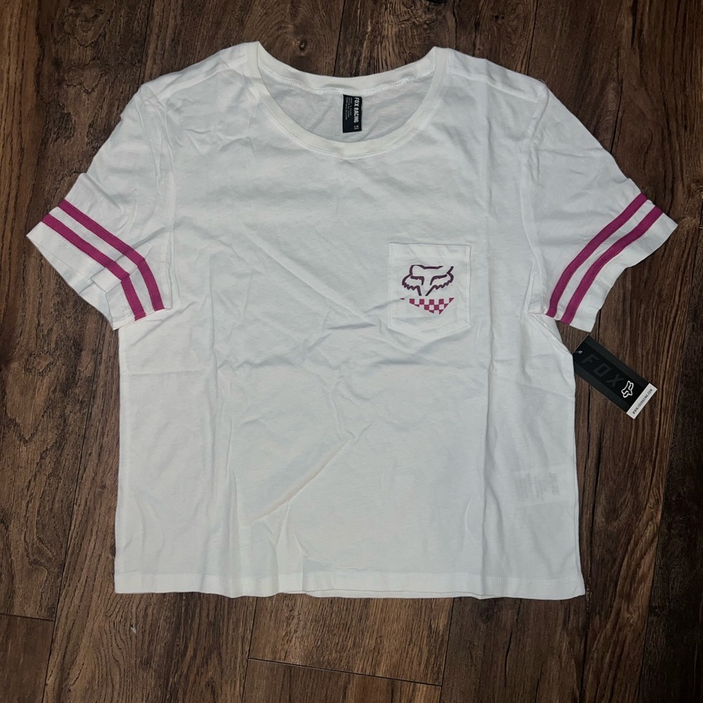 NWT Women’s Size SMALL Fox Racing Cropped Short Sleeve Tee.